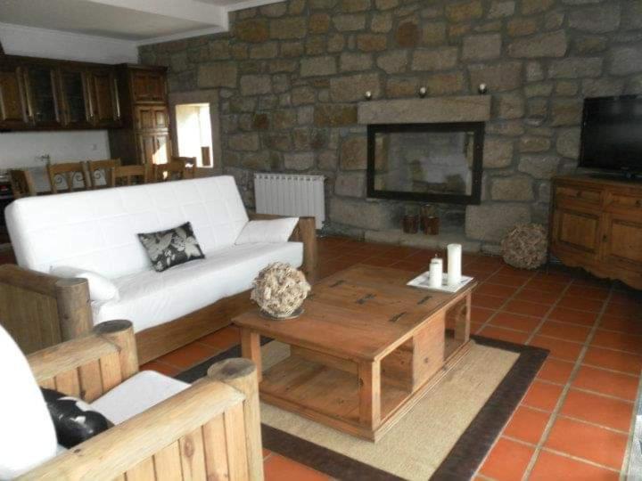 Montanhas Do Douro Villa Paredes da Beira ภายนอก รูปภาพ